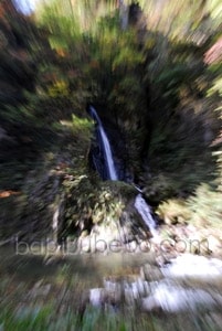 Chute d'eau dans les gorges de Naruko, Tohoku, Japon